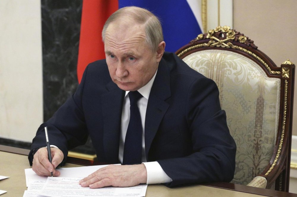 Putin refuses to participate in Ukraine-Russia talks