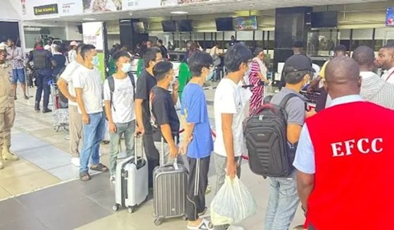 Nigeria Deports Dozens of Foreigners in Cybercrime Crackdown, Including 50 Chinese Nationals