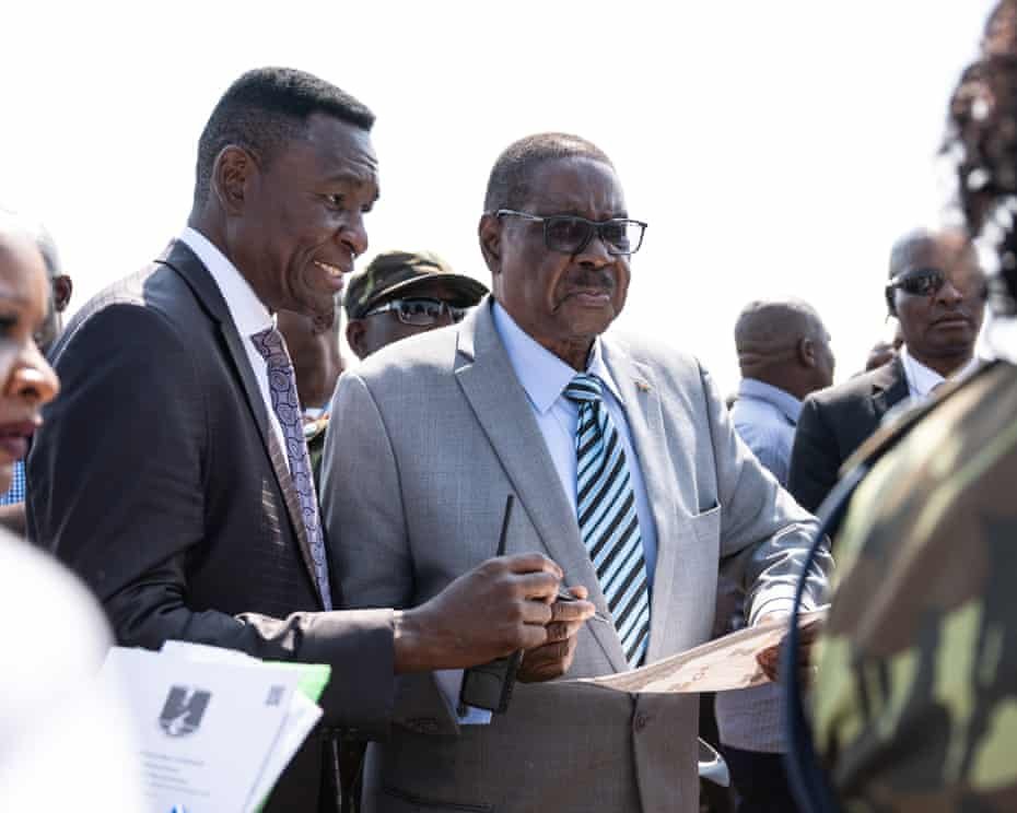 85 Year Old Ex-President Peter Mutharika Wins Malawi Election, Defeats Incumbent Chakwera