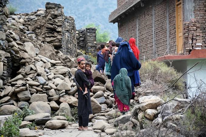 Afghanistan Earthquake Leaves 800 Dead and Thousands Injured in Devastating Night Tremor